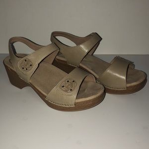 Dansko Sonnet Full Grain Sandal